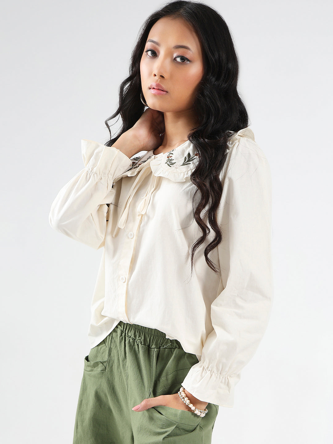 Offwhite Embriodered Peter Pan Collar OverSize Shirt with Floral Lace
