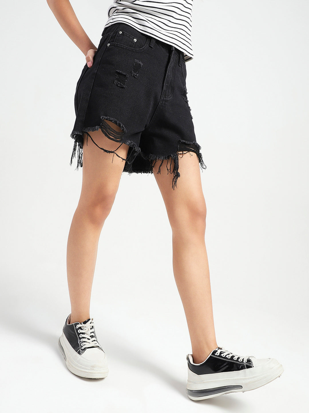 Frayed Hem Distressed Denim Shorts
