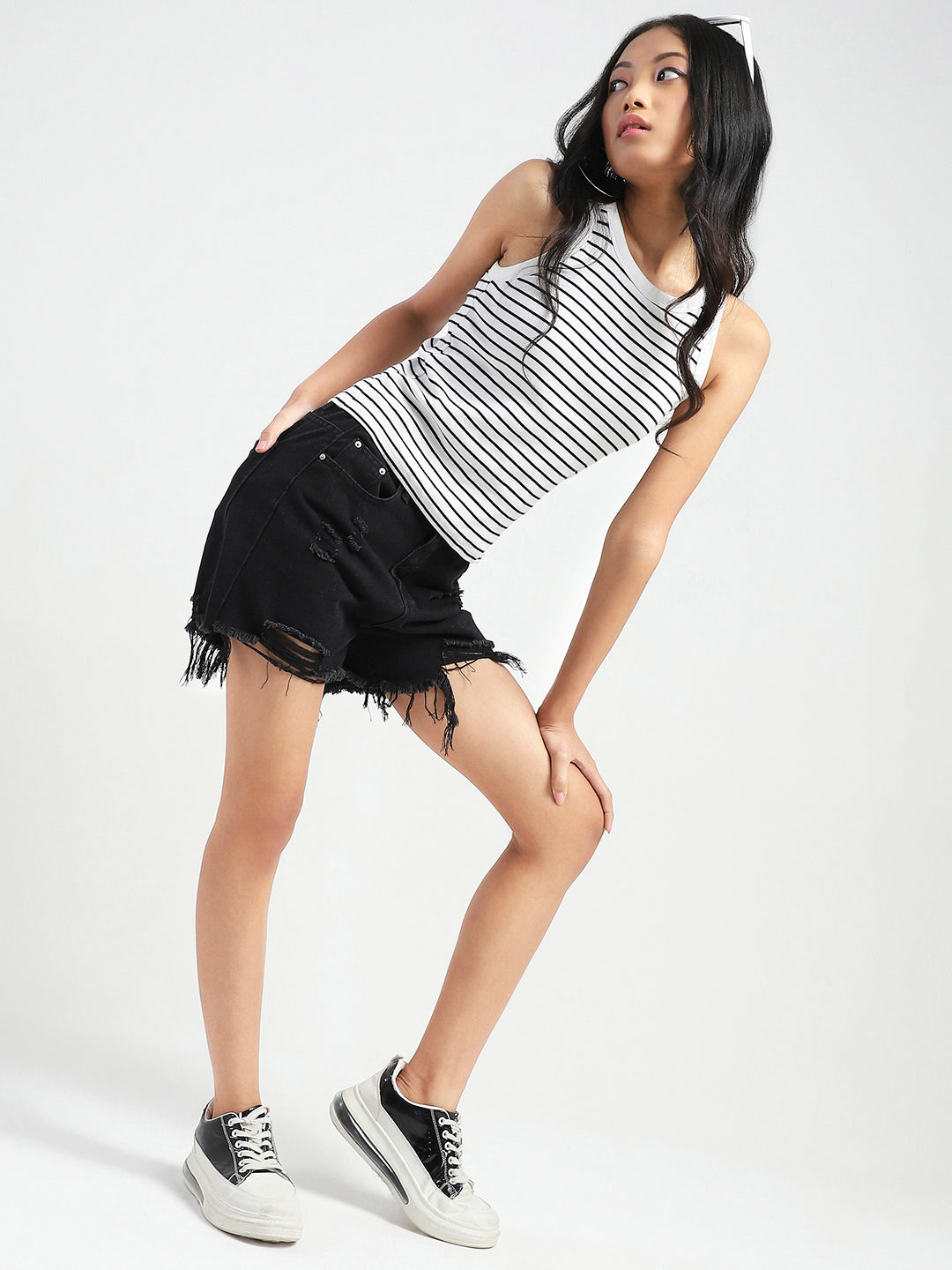 Frayed Hem Distressed Denim Shorts