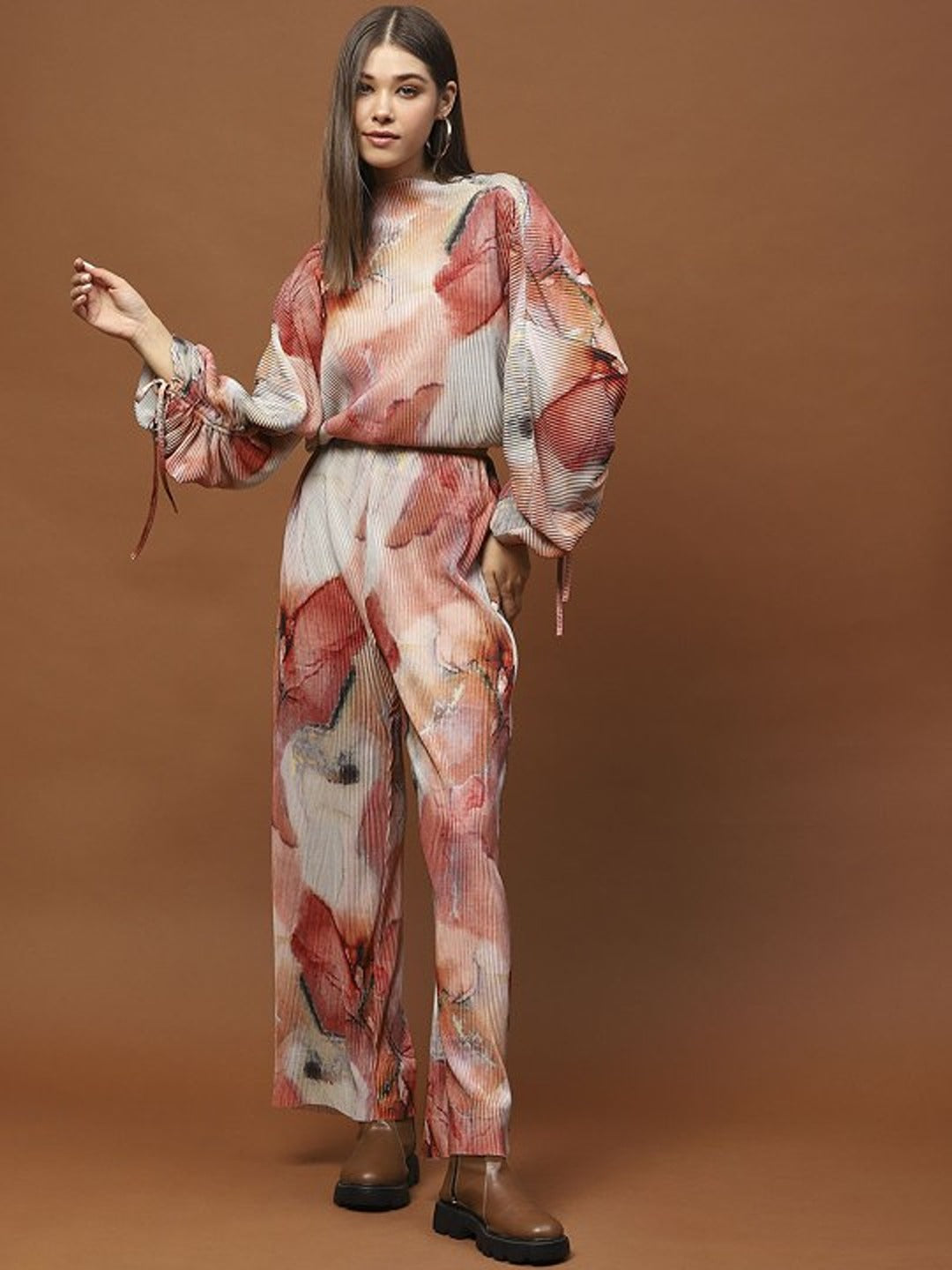 Pleated Sera Runway Set
