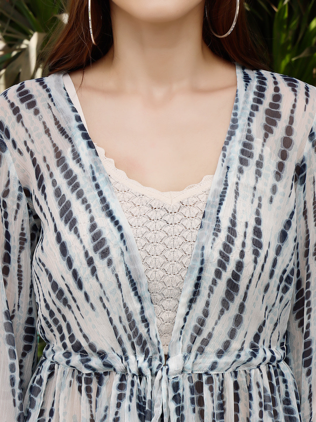 Tie-Up Shrug