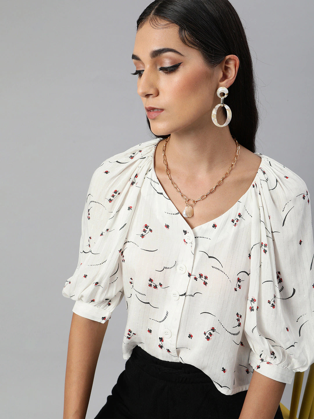 Volume sleeve front open top