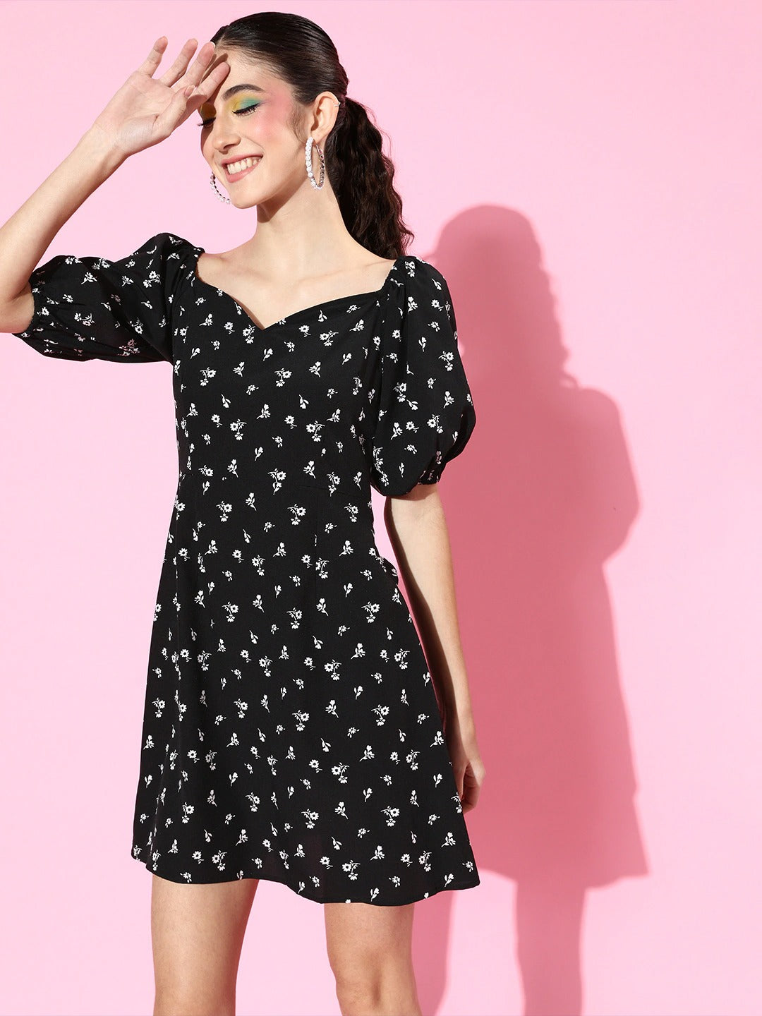 Volume sleeve sweetheart dress