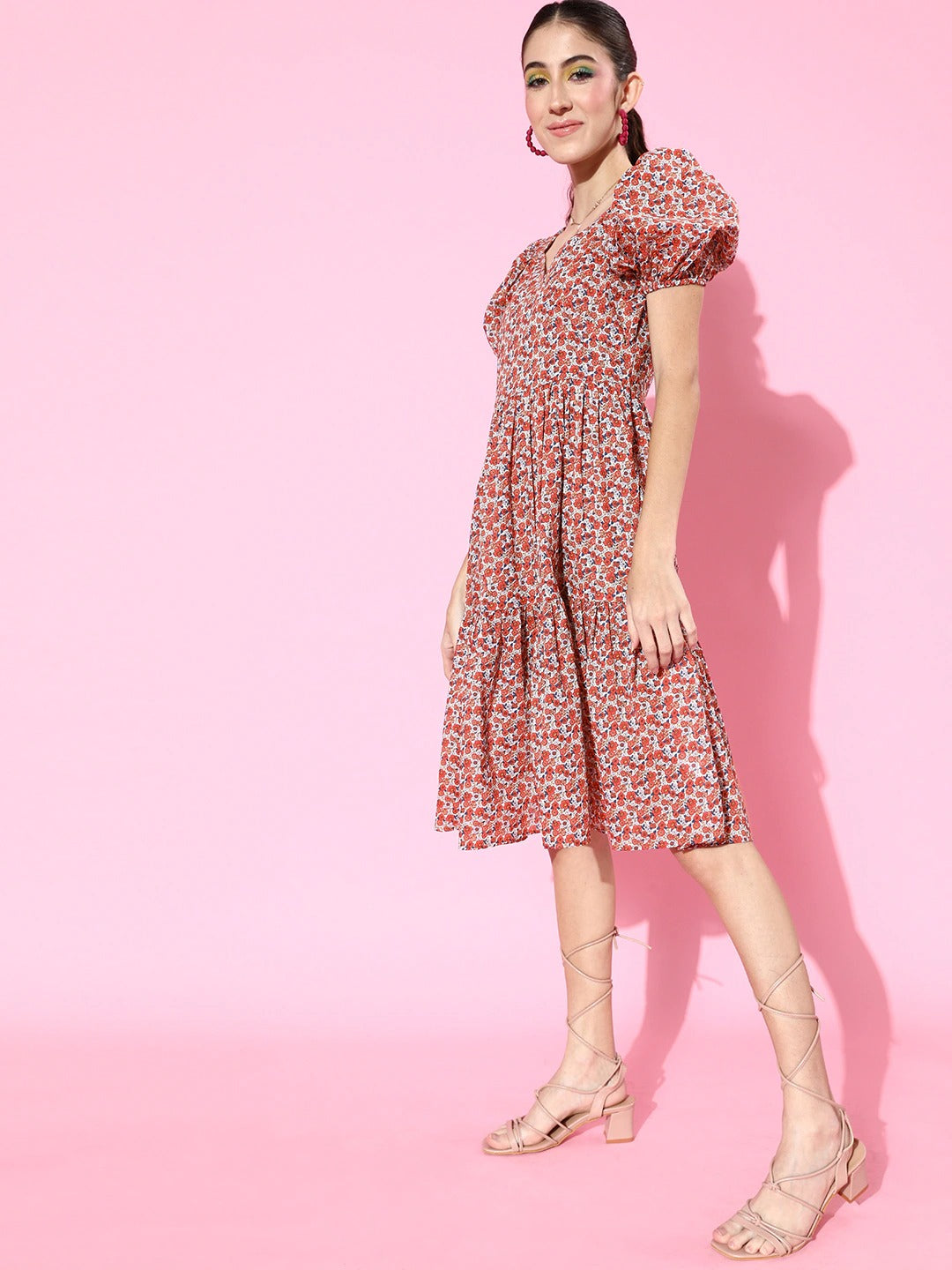 Fit & flared sweetheart neck dress