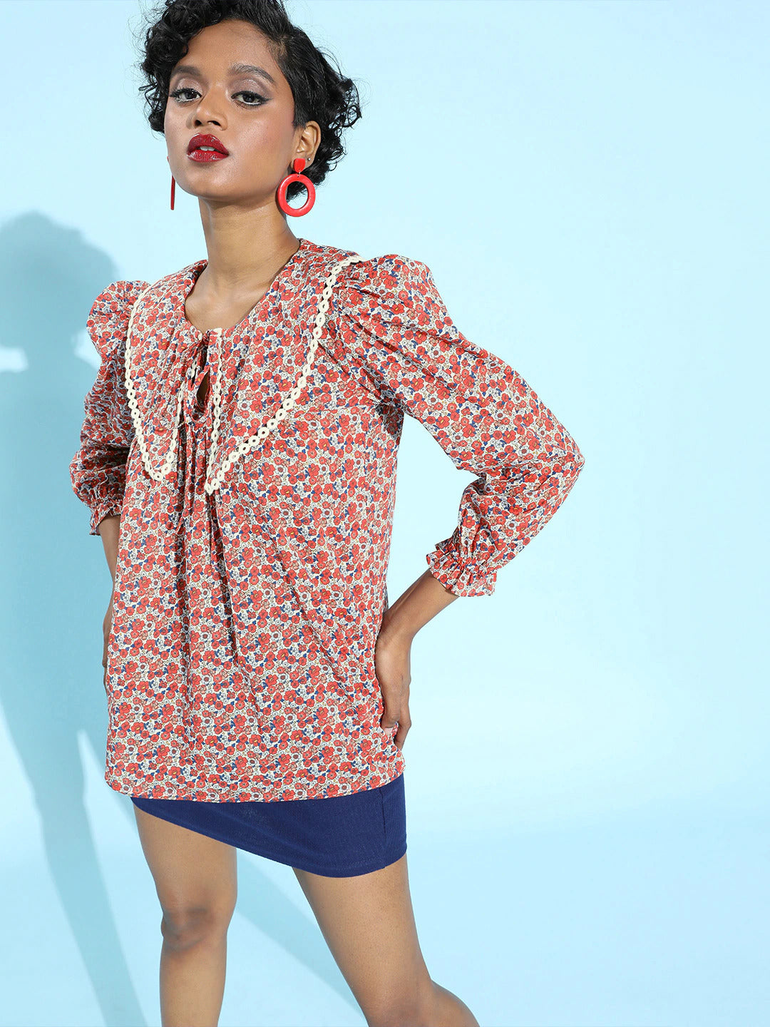 Keyboard collar tie up top