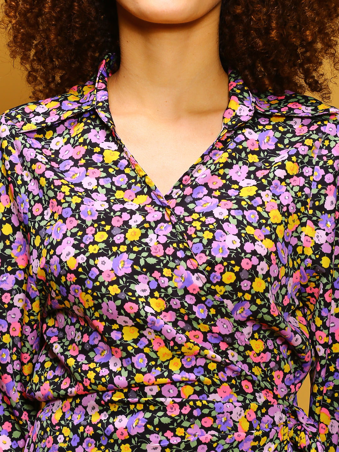 Front Tie up collar dress
