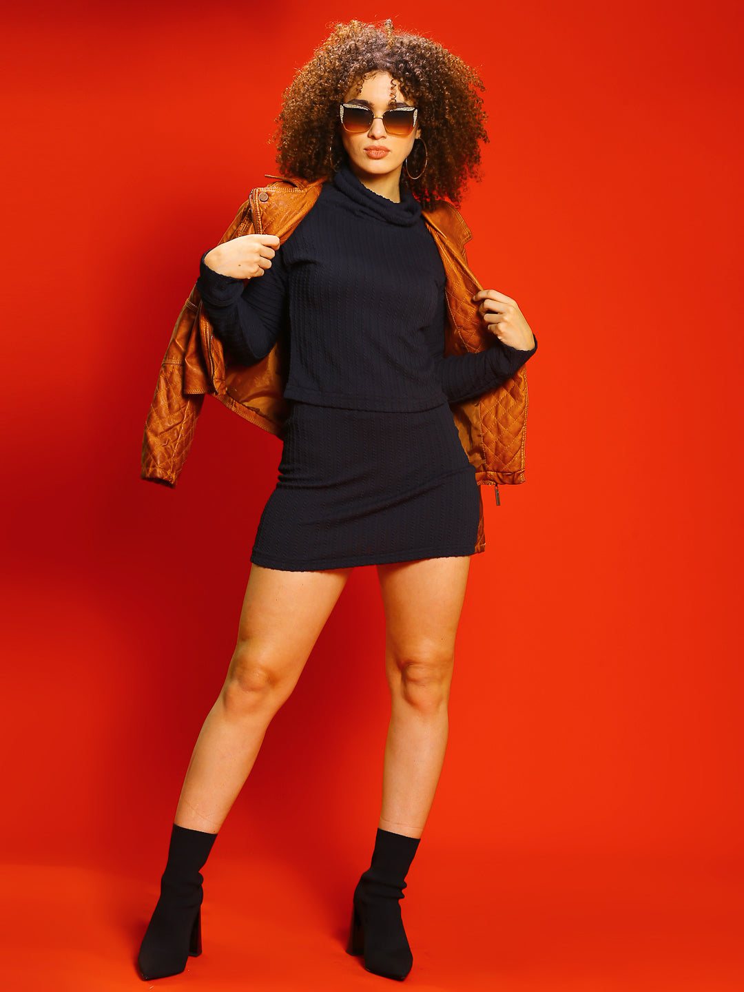 Black textured rib top