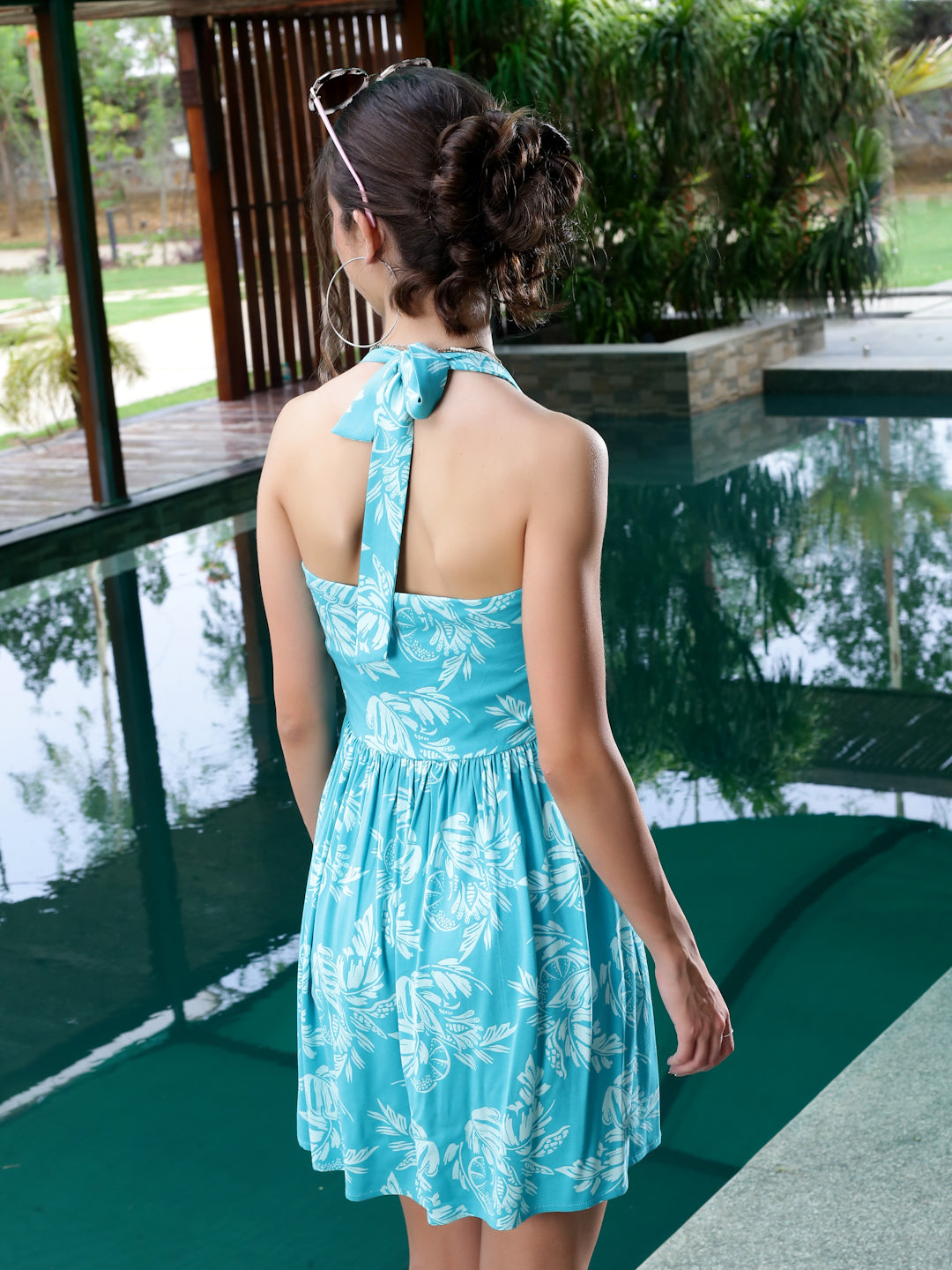 Streachable viscose halter mini dress