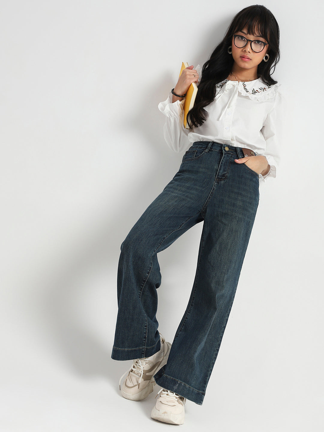 White Embriodered Peter Pan Collar OverSize Shirt with Floral Lace