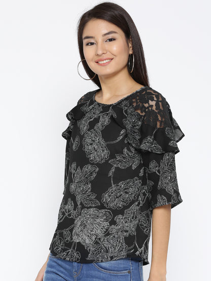 Lace trim ruffled Top