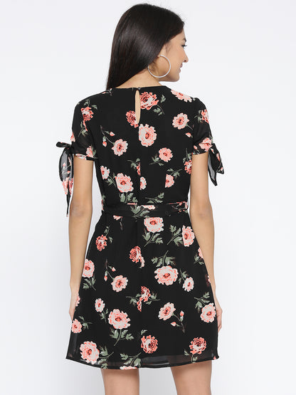Flutter sleeve shift dress