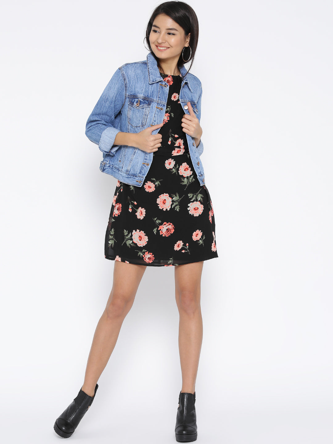 Flutter sleeve shift dress