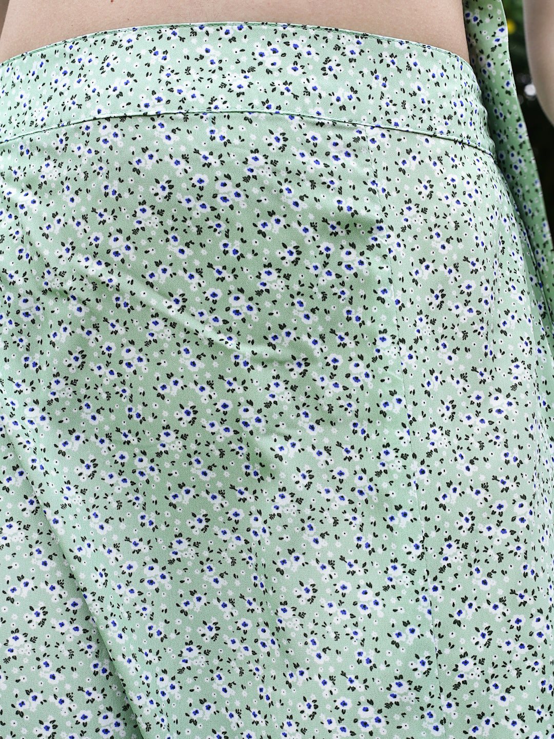 Mint Floral Long cord