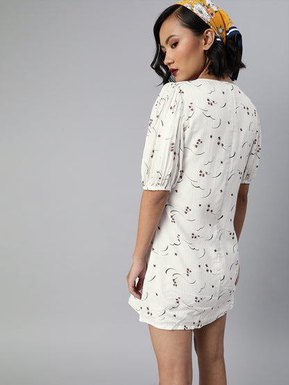 A line dress wth volume sleeve