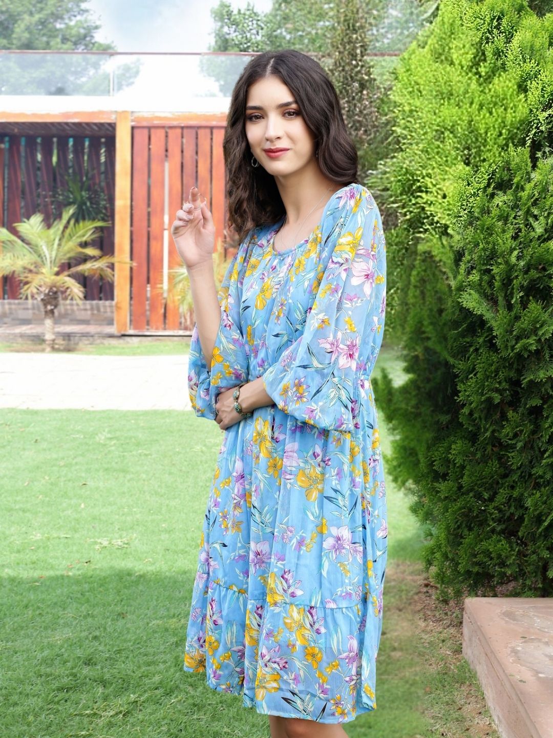 Leight weight flowy Chiffon Dress