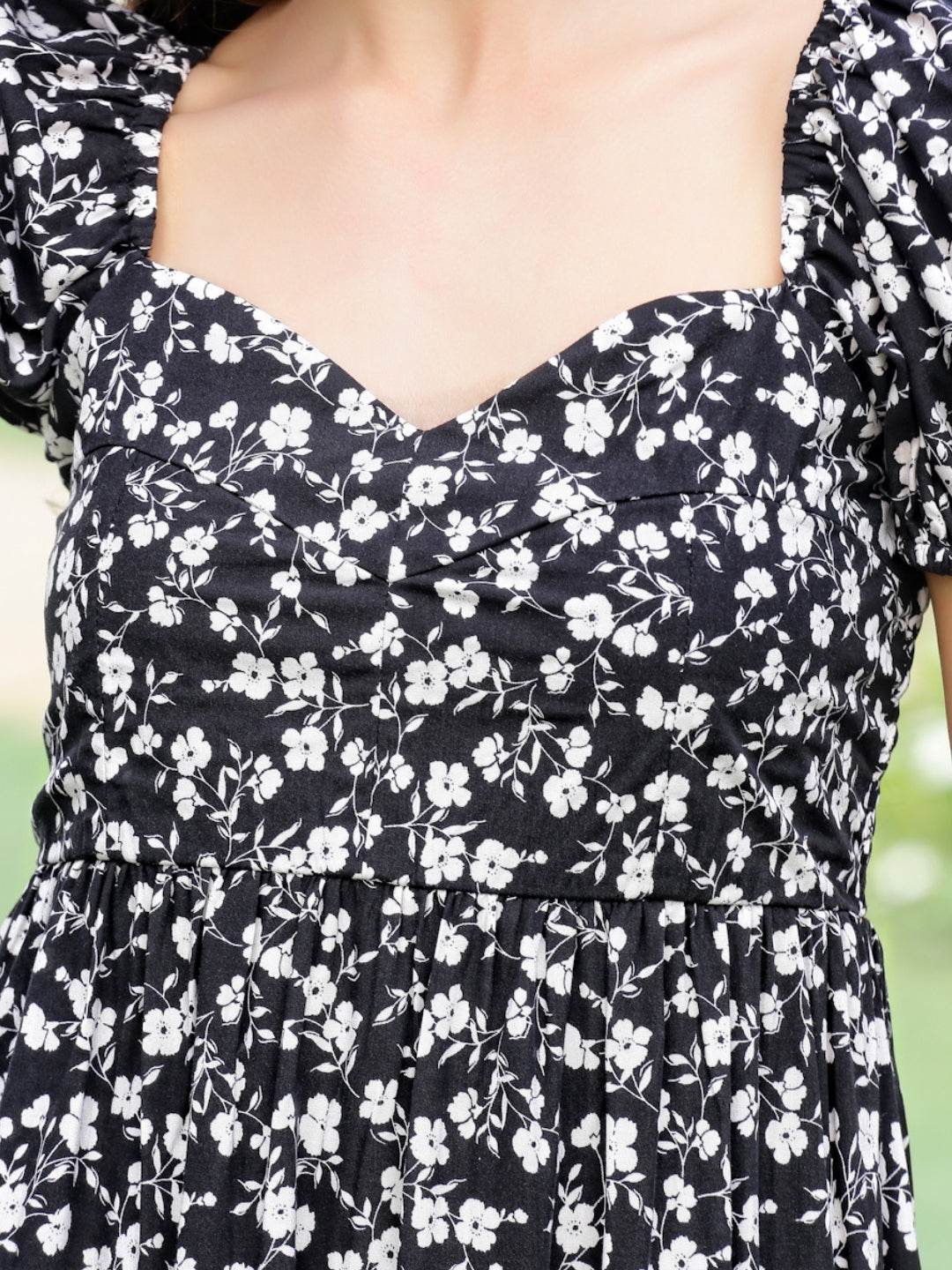 Premium Viscose Puff sleeve fit & flared dress