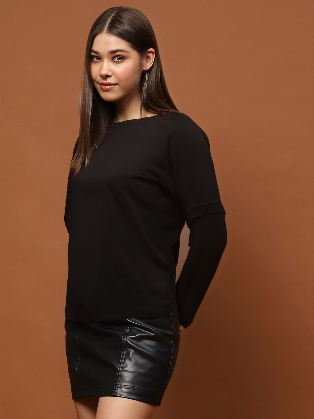 Classic Black Long Sleeve– Minimalist Casual Basic Top