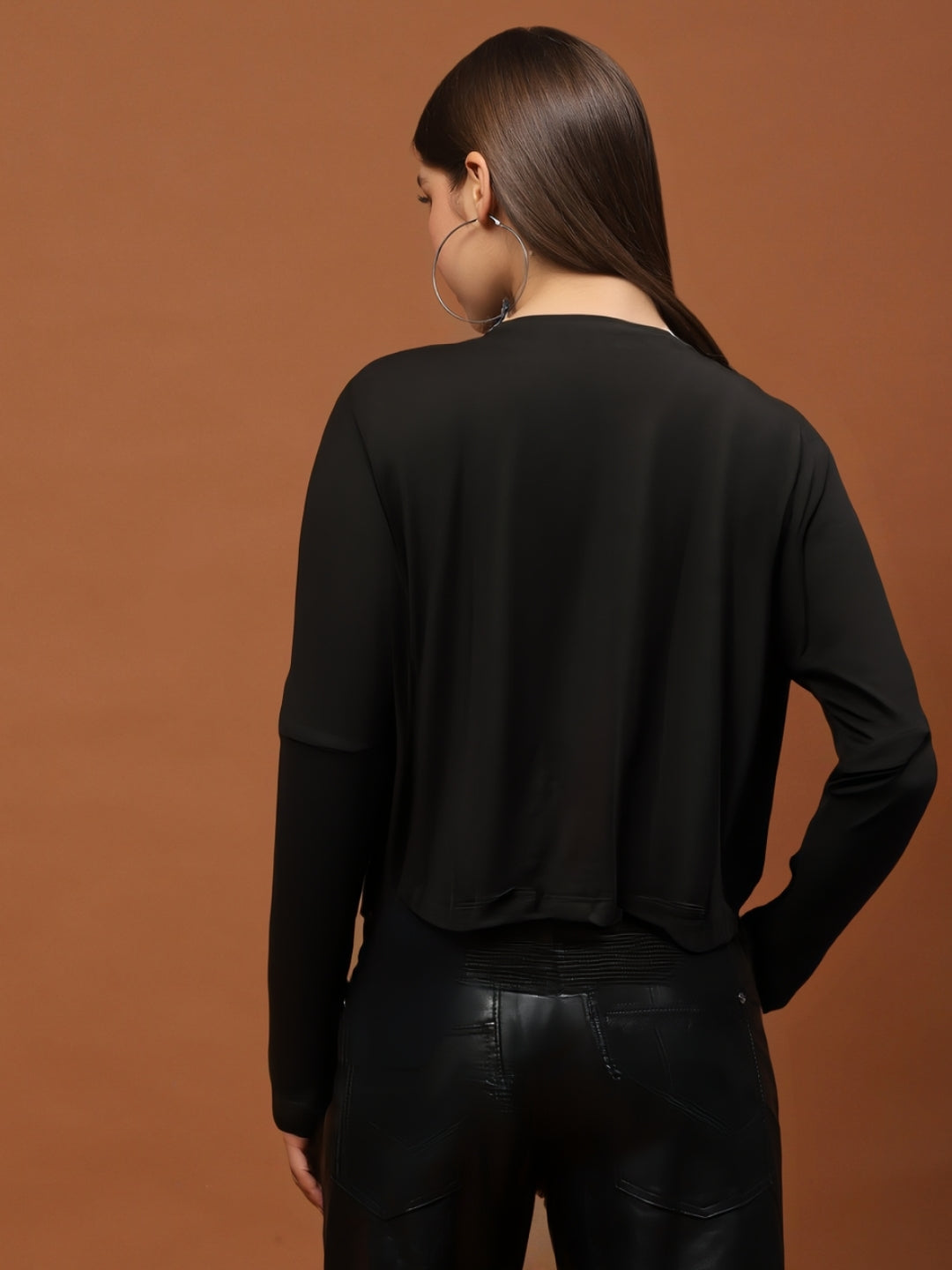 Classic Black Long Sleeve– Minimalist Casual Basic Top
