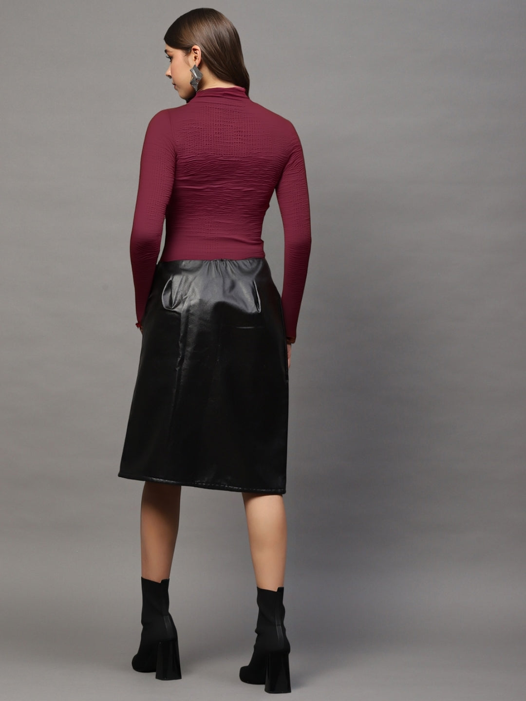 Maroon High Neck Full Sleeve Top for Women – Stylish Ribbed Stretch Crop Tee