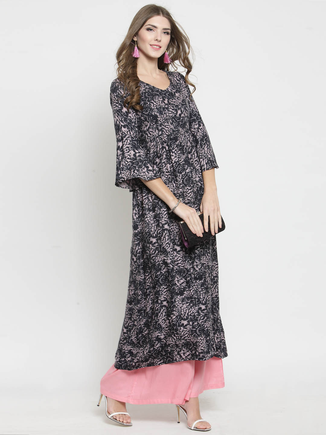 Women Black Printed Kurta with Pink Palazzo